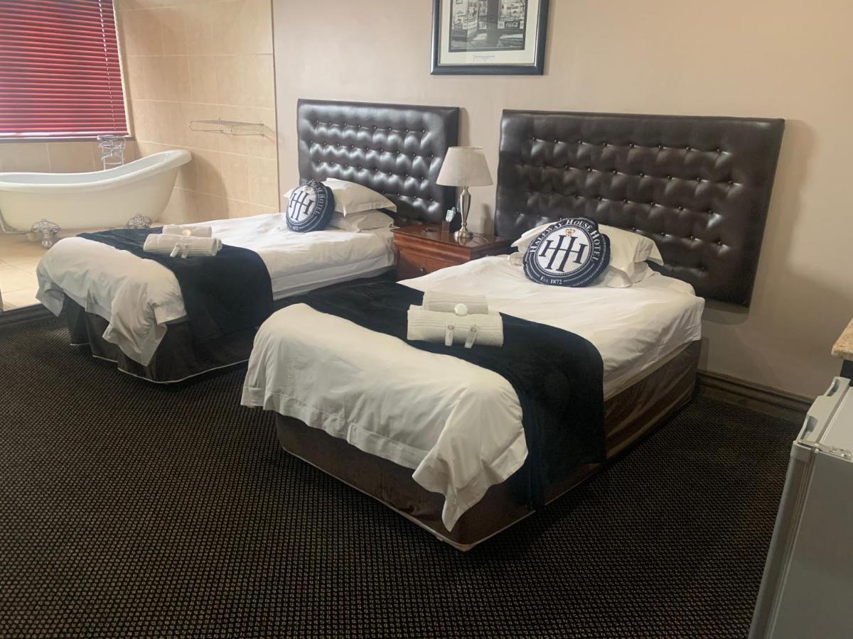 Halfway House Hotel Kimberley Extérieur photo