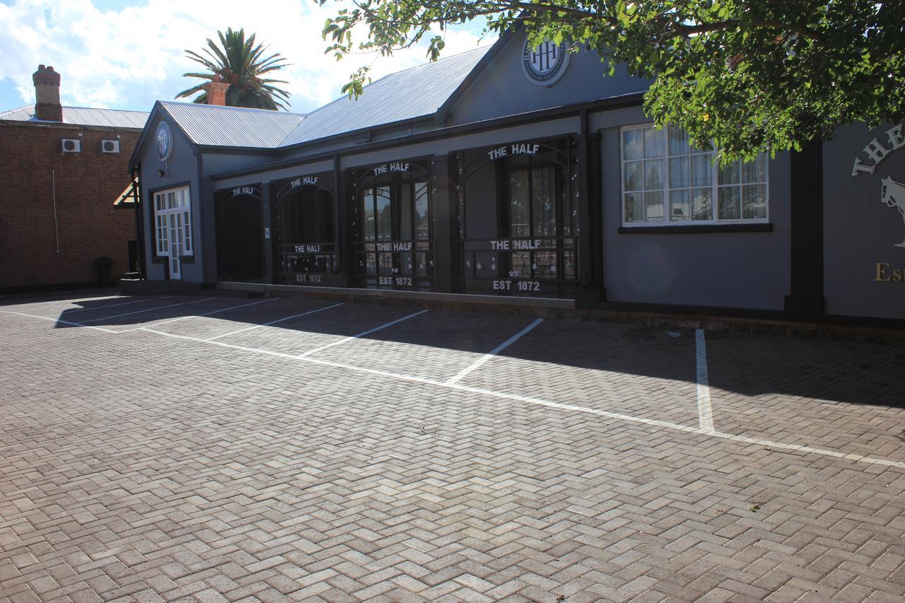 Halfway House Hotel Kimberley Extérieur photo