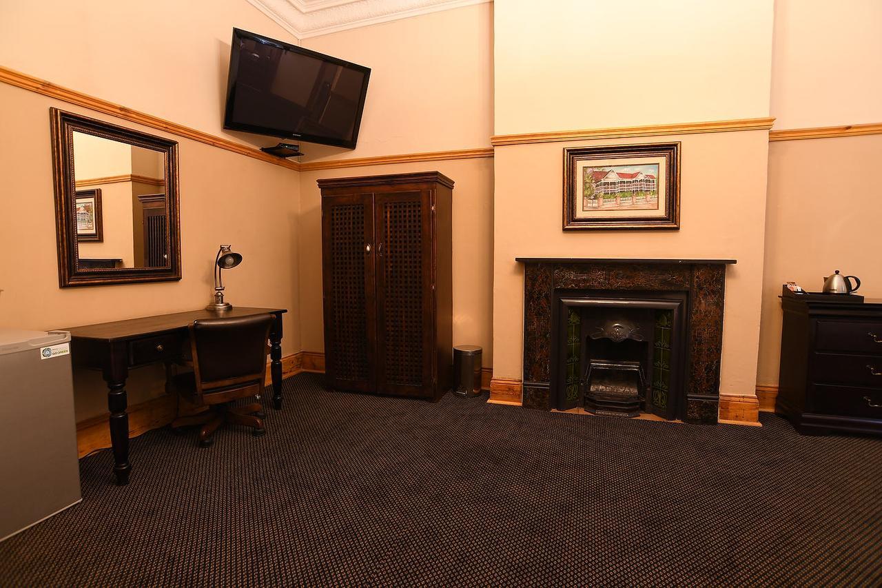 Halfway House Hotel Kimberley Extérieur photo